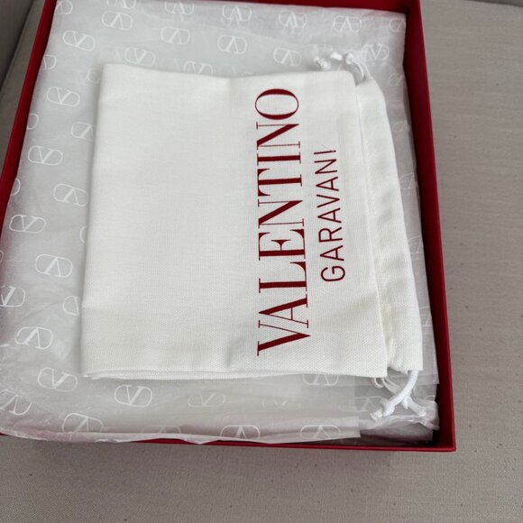 Valentino VLogo Tan-Go 60 Patent Pump - Picture 6 of 7